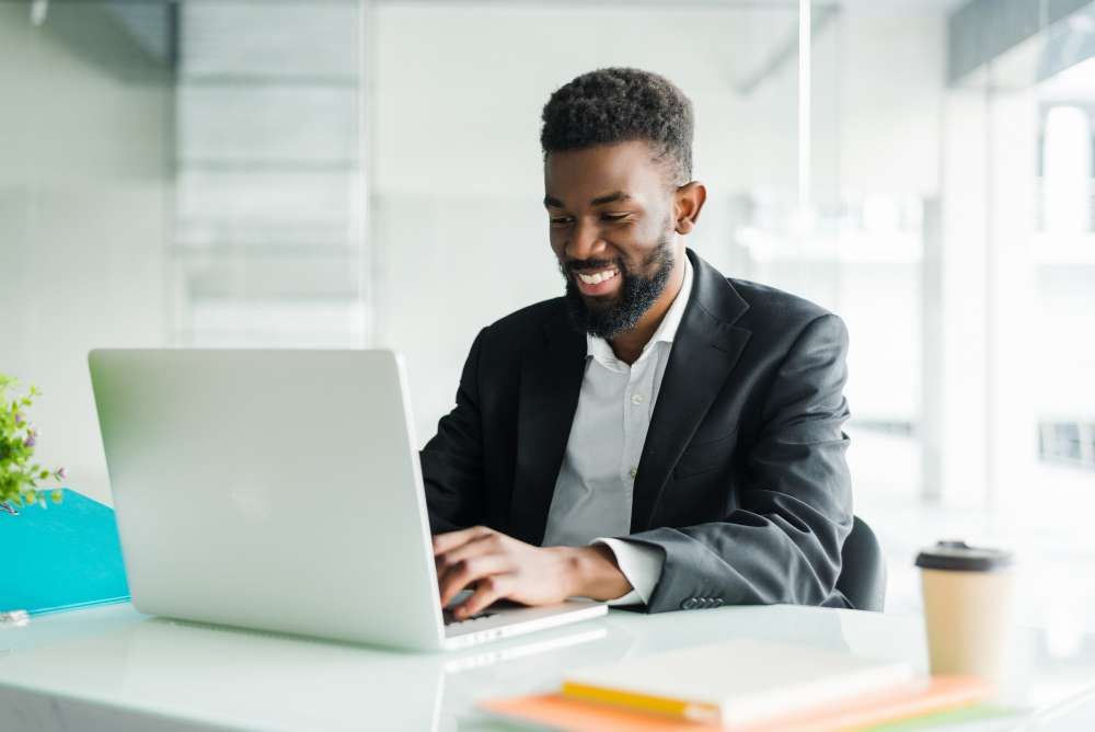 Appel à volontaires Responsable de projet de l'association CIAM (Centre International d'Assistance aux Migrants) recherche des candidatures de volontaires. Postulez !